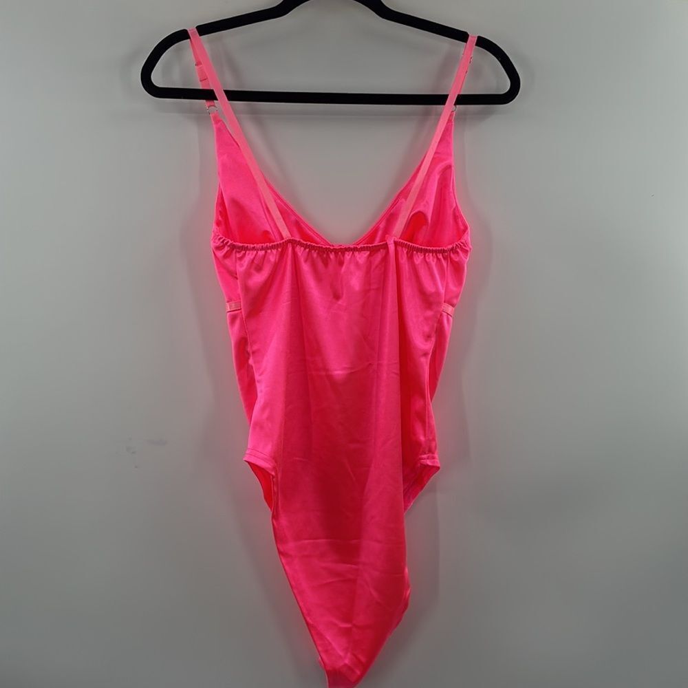3For$20 Hot Pink Satin Bodysuit NWOT size Large - Picture 3 of 5